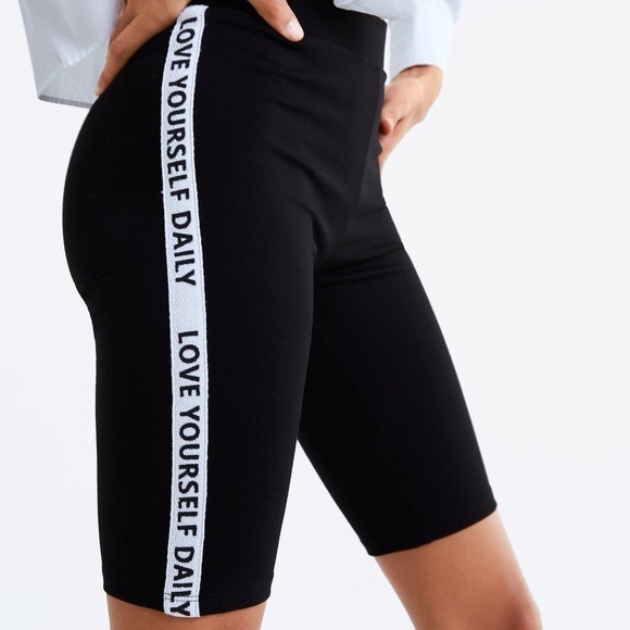 Zara Love Text Biker Shorts - Size Medium- NWT - Picture 3 of 7